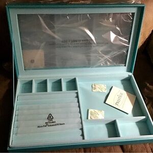 Prestige Embossed Jewelry Organizer